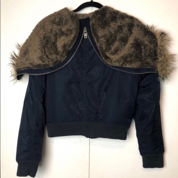 💕AE | Blue Puffer Jacket - Picture 11 of 12